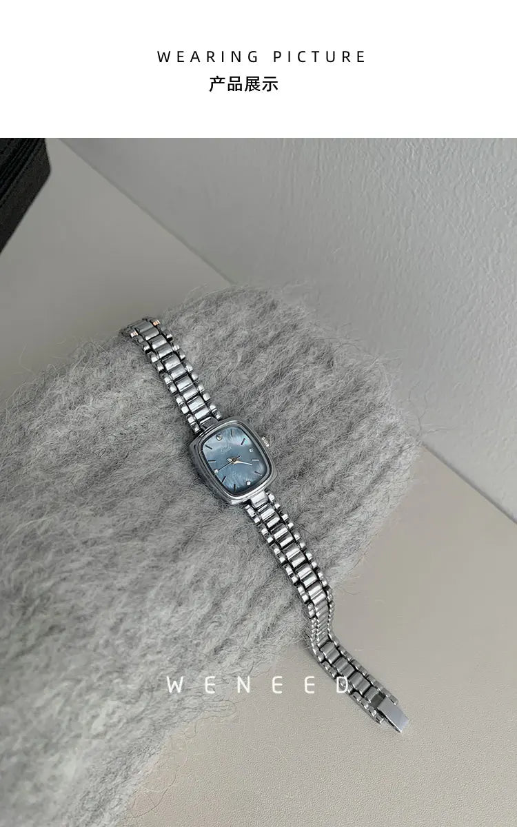 Beimu Small Round Bracelet Watch