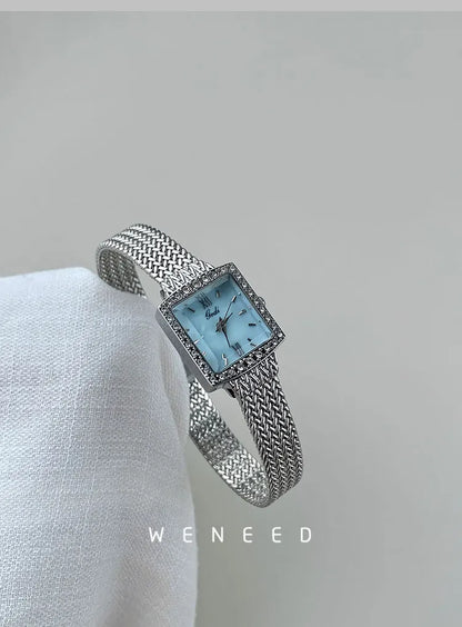 Beimu Small Round Bracelet Watch
