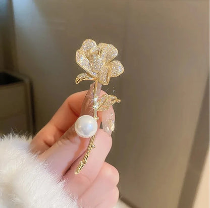Tulip Flower Pearl Gala Brooch