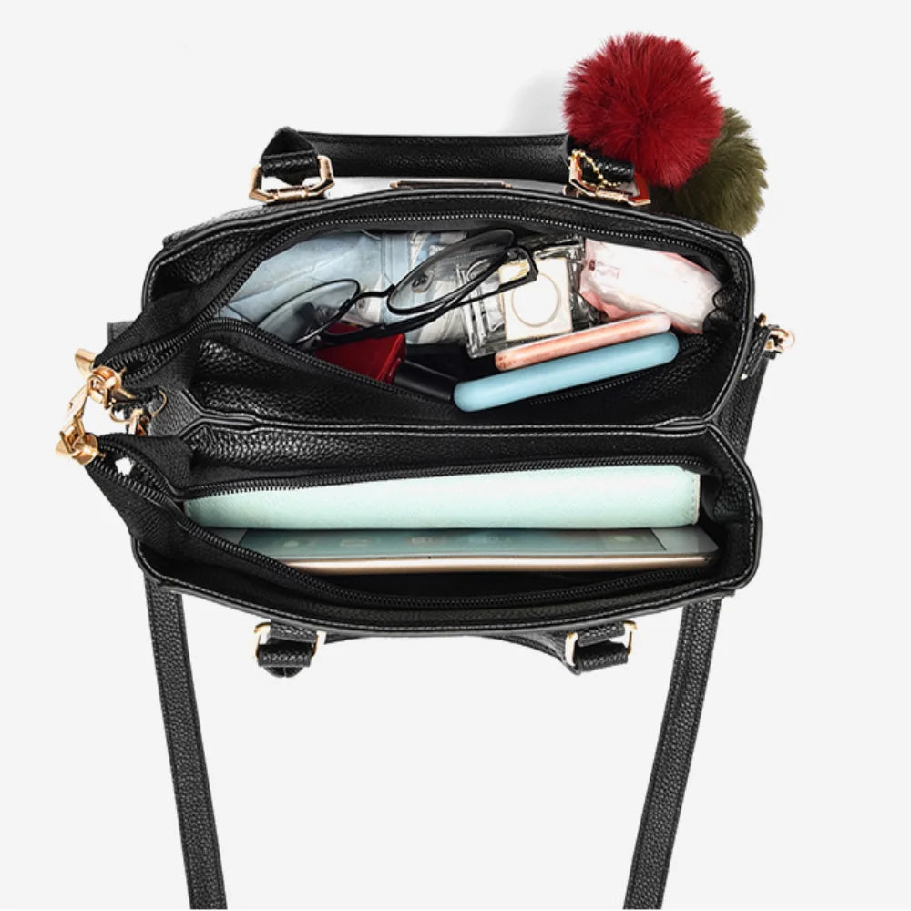 Essential Grained Leather Messenger Bag